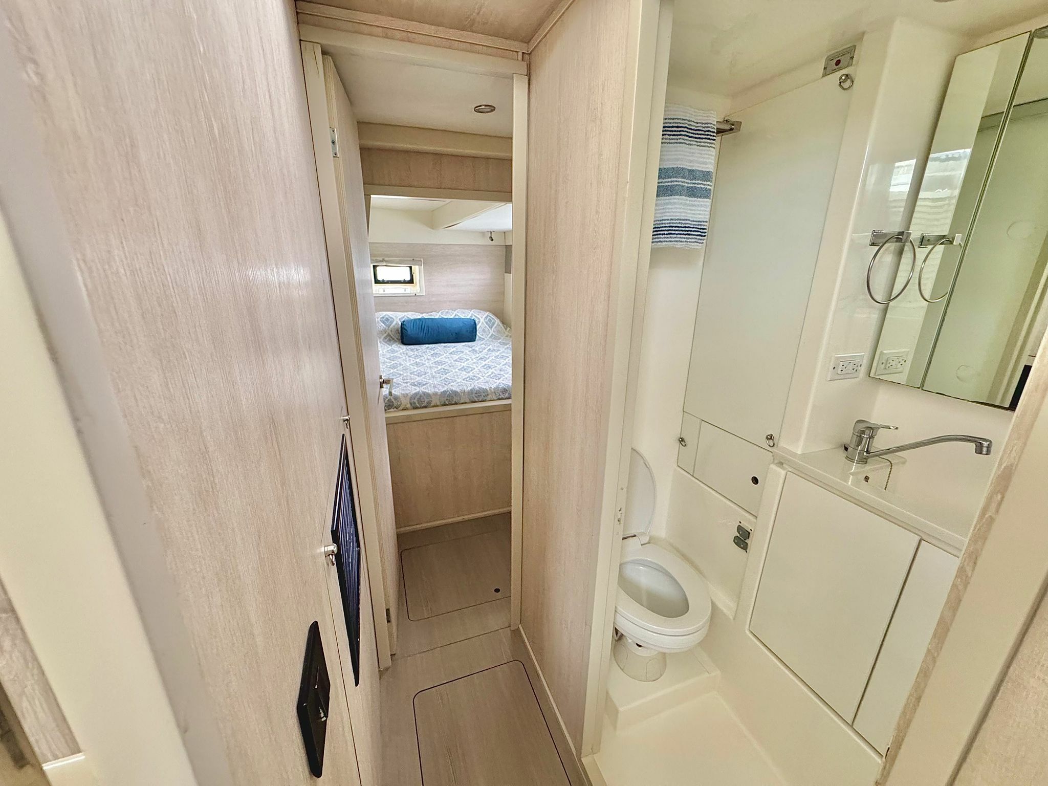 Leopard 43 PC | Great White