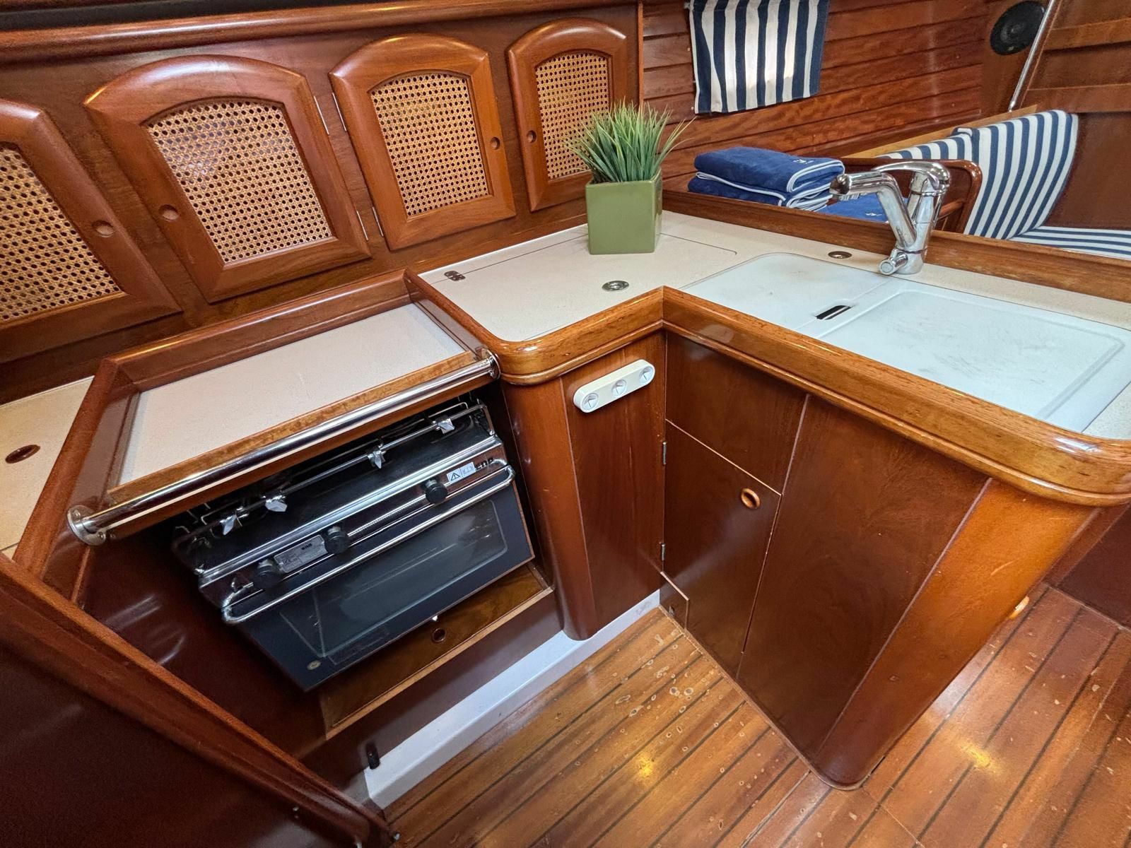 Beneteau Oceanis 38.1 | Blue Dreams