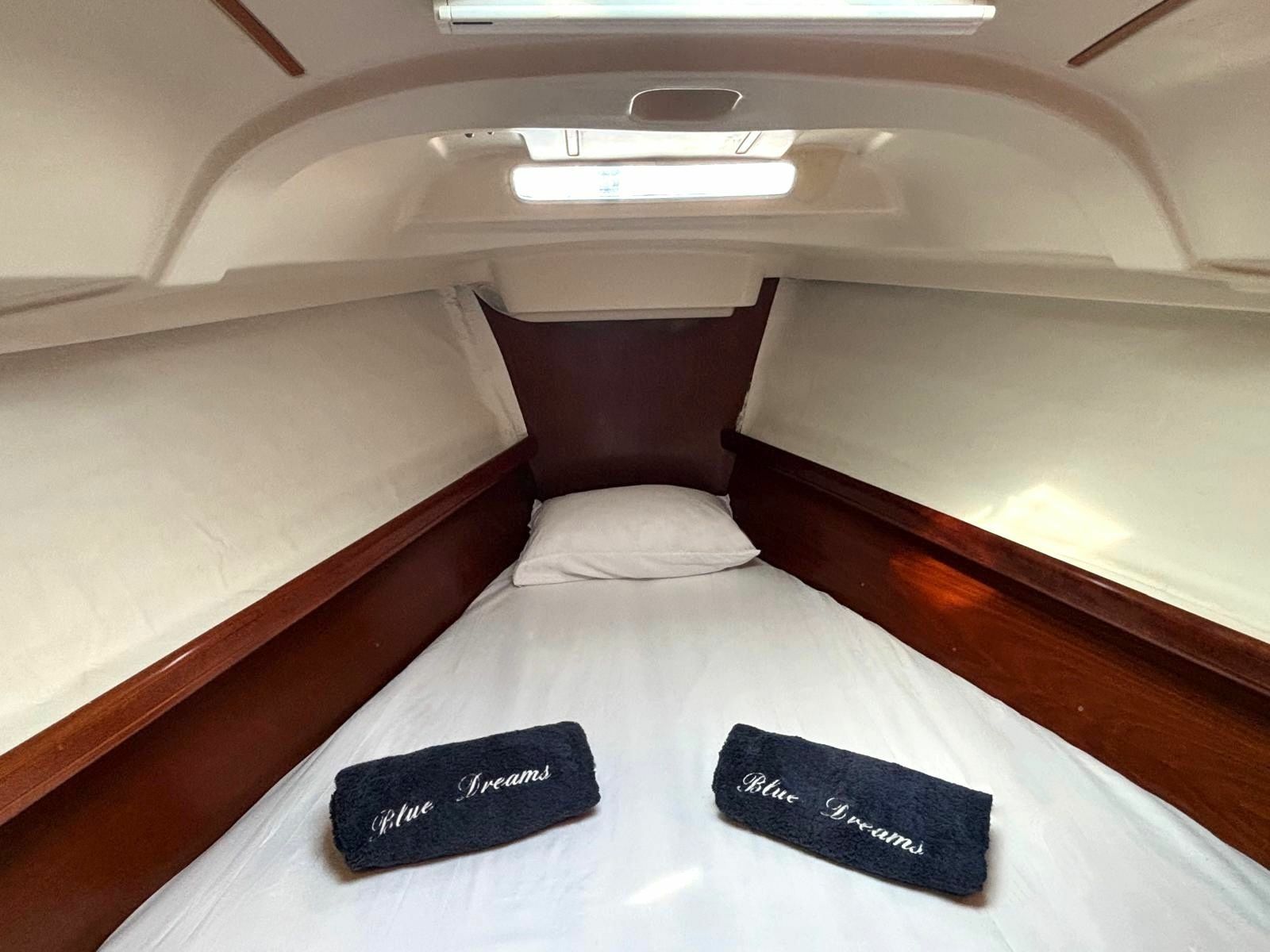 Beneteau Oceanis 38.1 | Blue Dreams