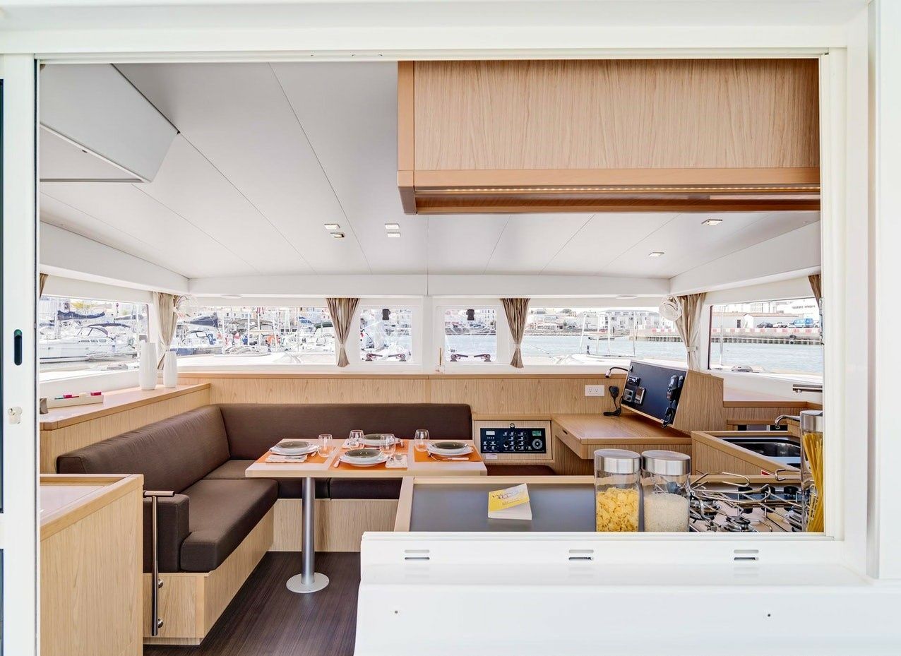 Lagoon 400 S2 | Christina 1