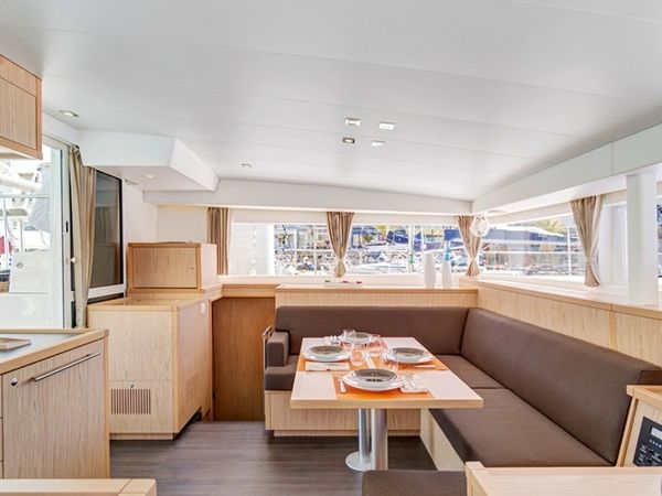 Lagoon 400 S2 | Christina 1