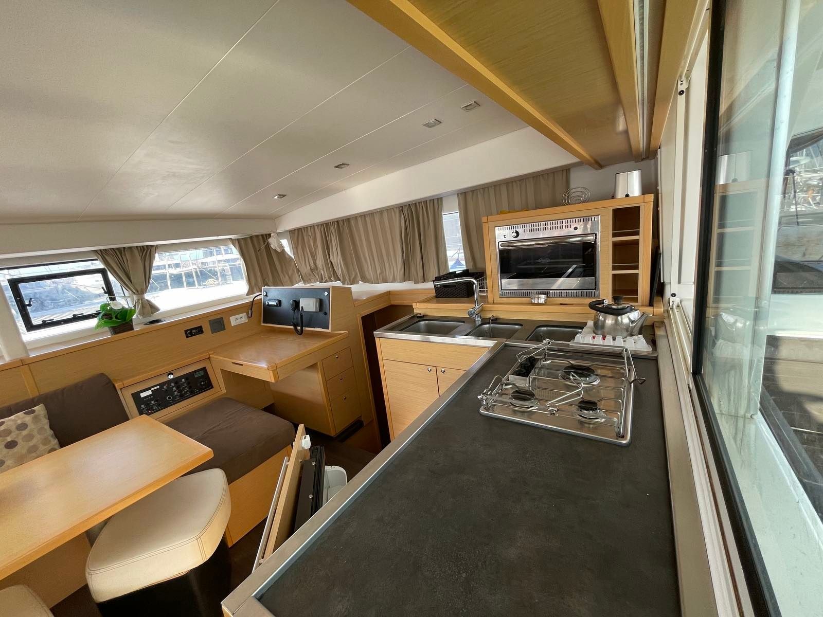 Lagoon 400 S2 | Christina 1
