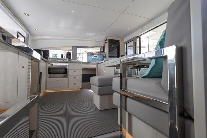 Leopard 43 | Pauline