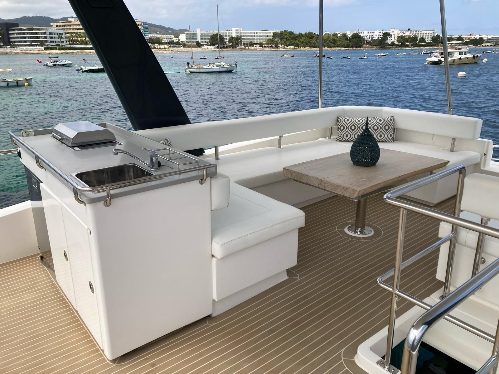 Leopard 43 | Pauline