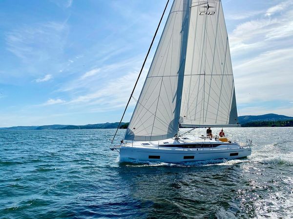 Bavaria C42 | AI