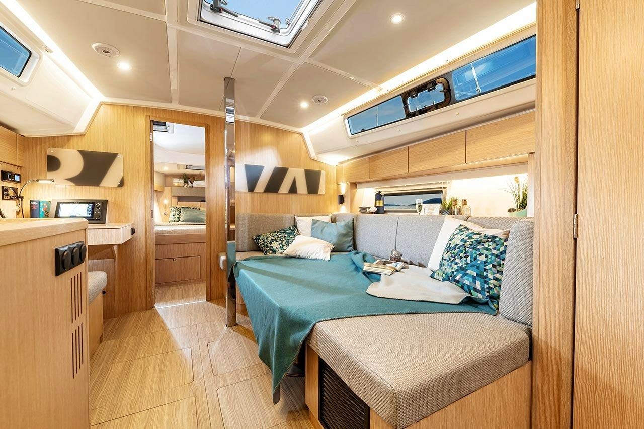 Bavaria C42 | AI