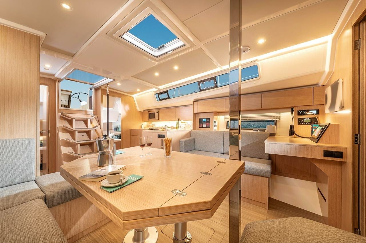 Bavaria C42 | AI