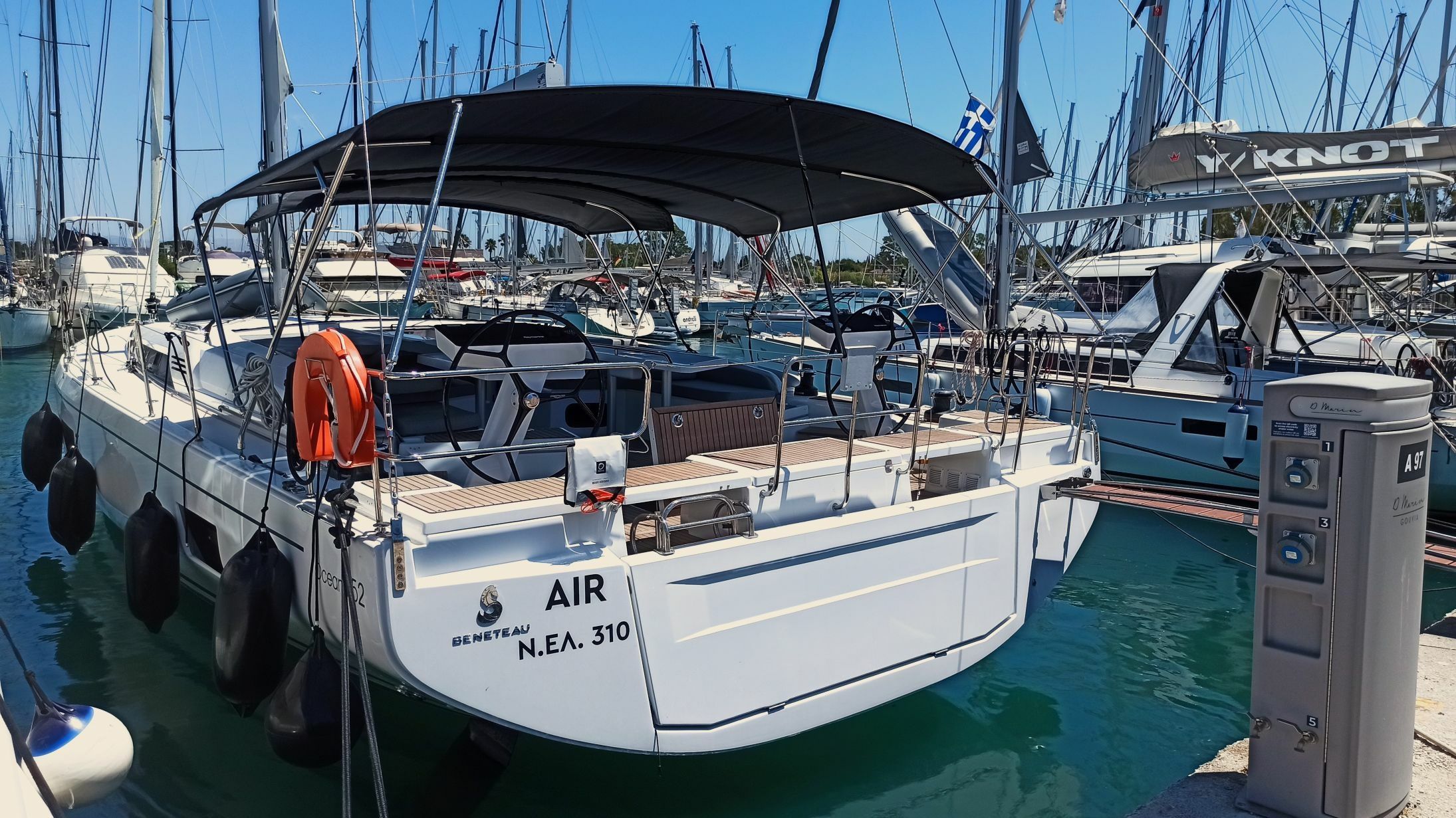 Beneteau Oceanis 52 | Air