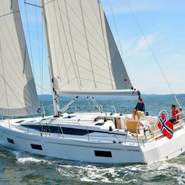 Bavaria C42 | Abbie