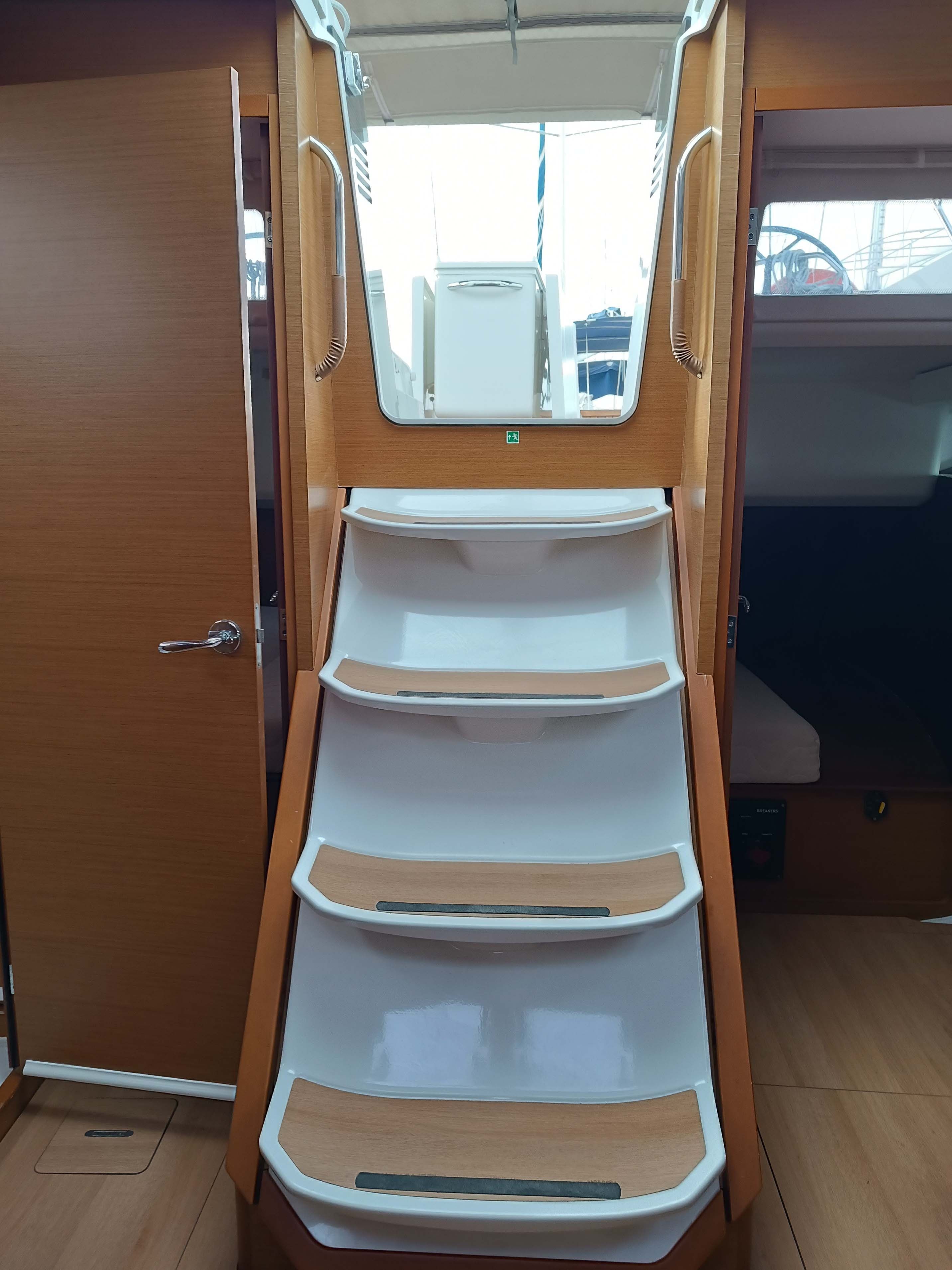 Jeanneau Sun Odyssey 440 | Funky One