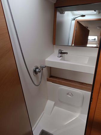 Jeanneau Sun Odyssey 440 | Funky One