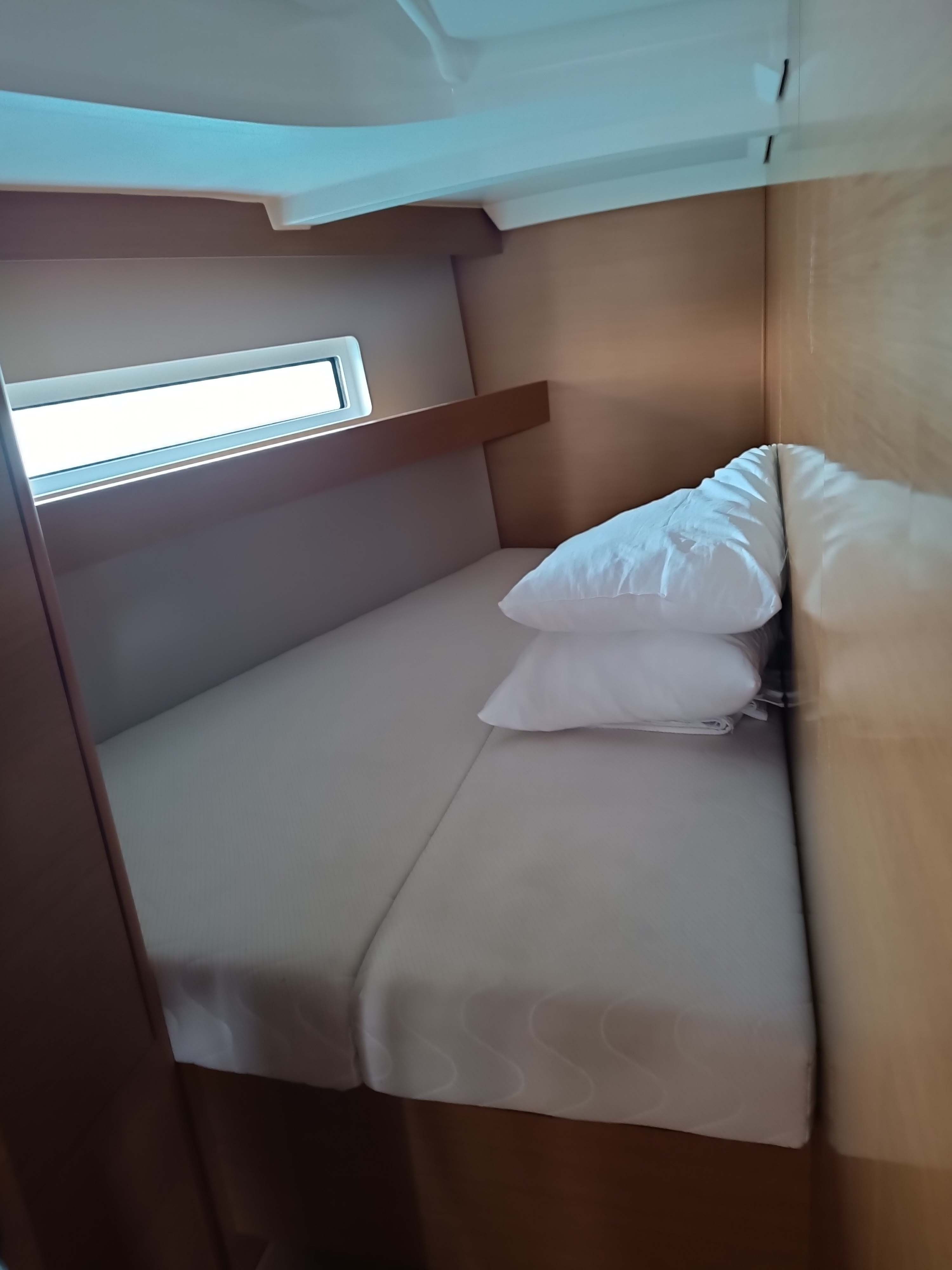 Jeanneau Sun Odyssey 440 | Funky One