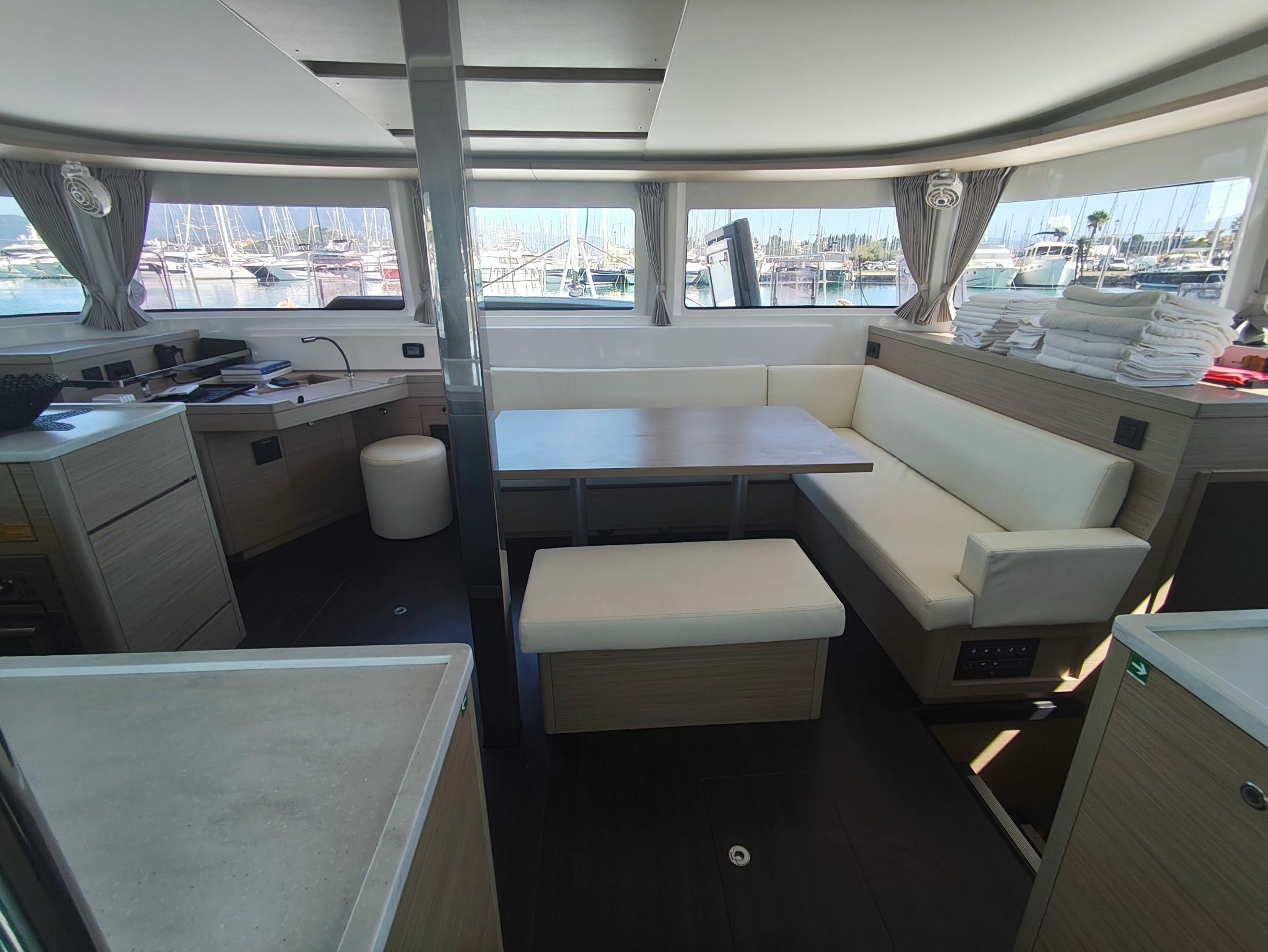 Lagoon 46 | Athina