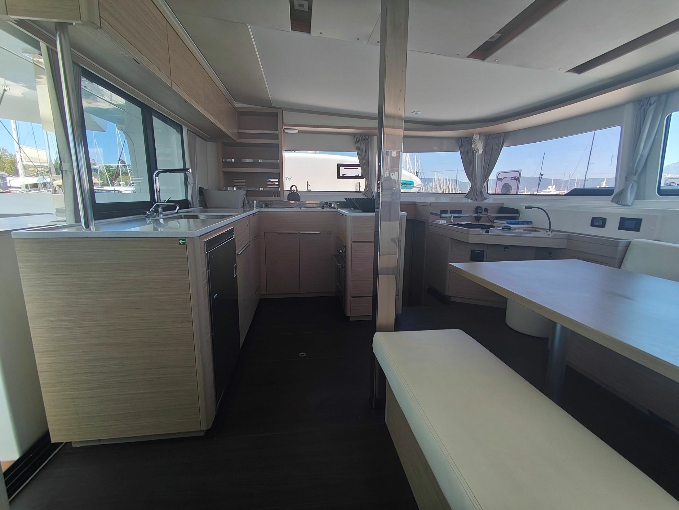 Lagoon 46 | Athina