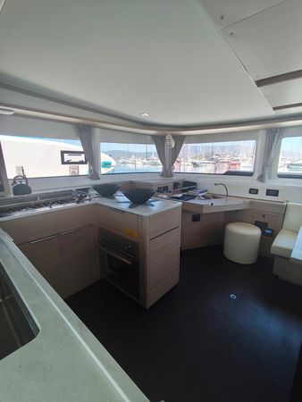 Lagoon 46 | Athina