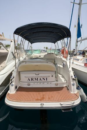 Maxum 2700 SE | Armani