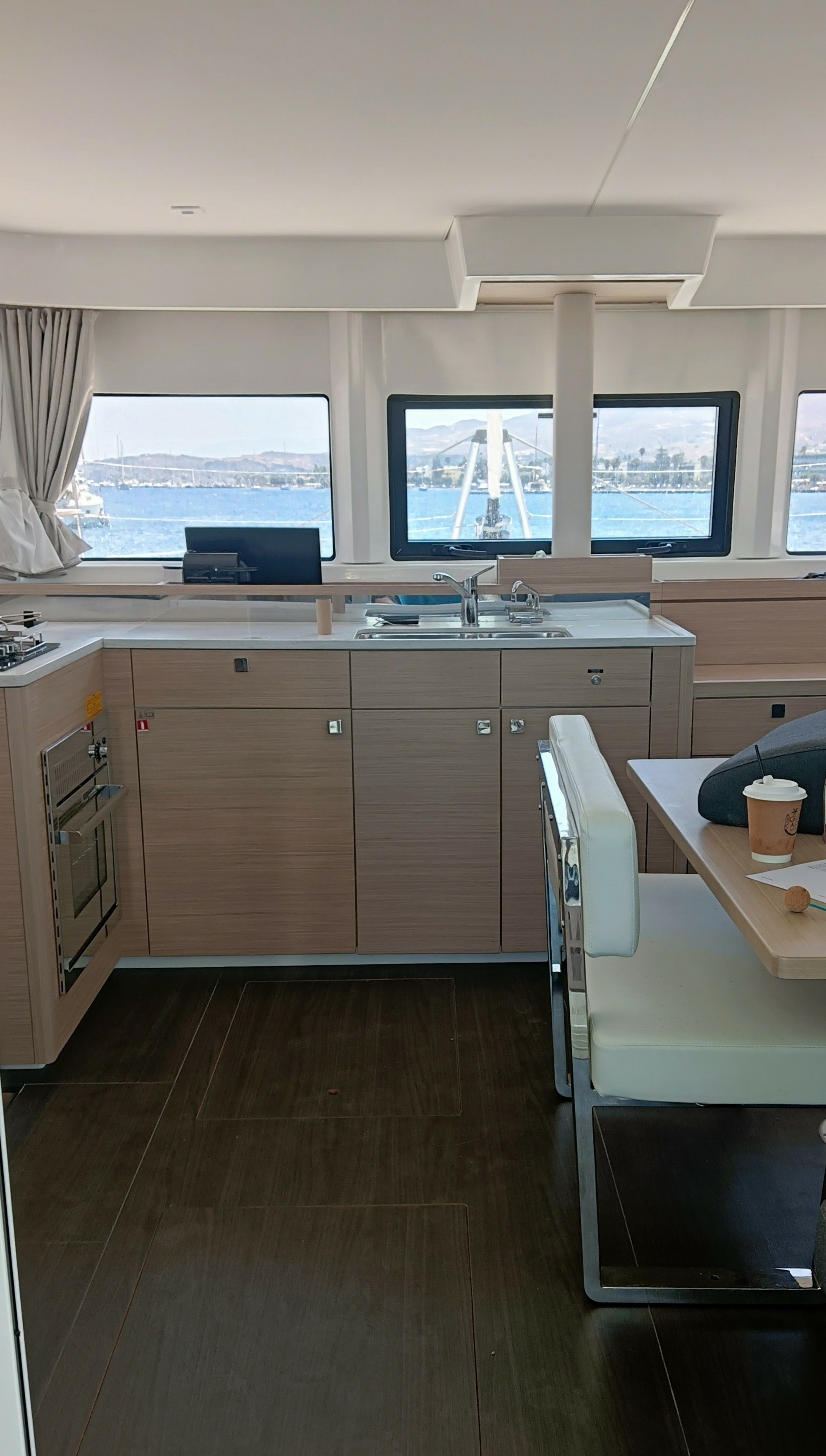 Lagoon 43 | Allo