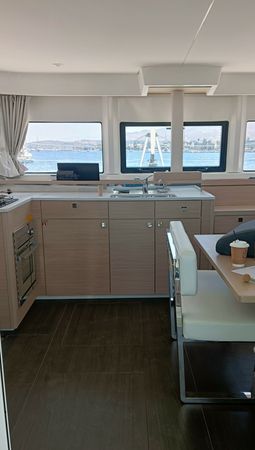 Lagoon 43 | Allo