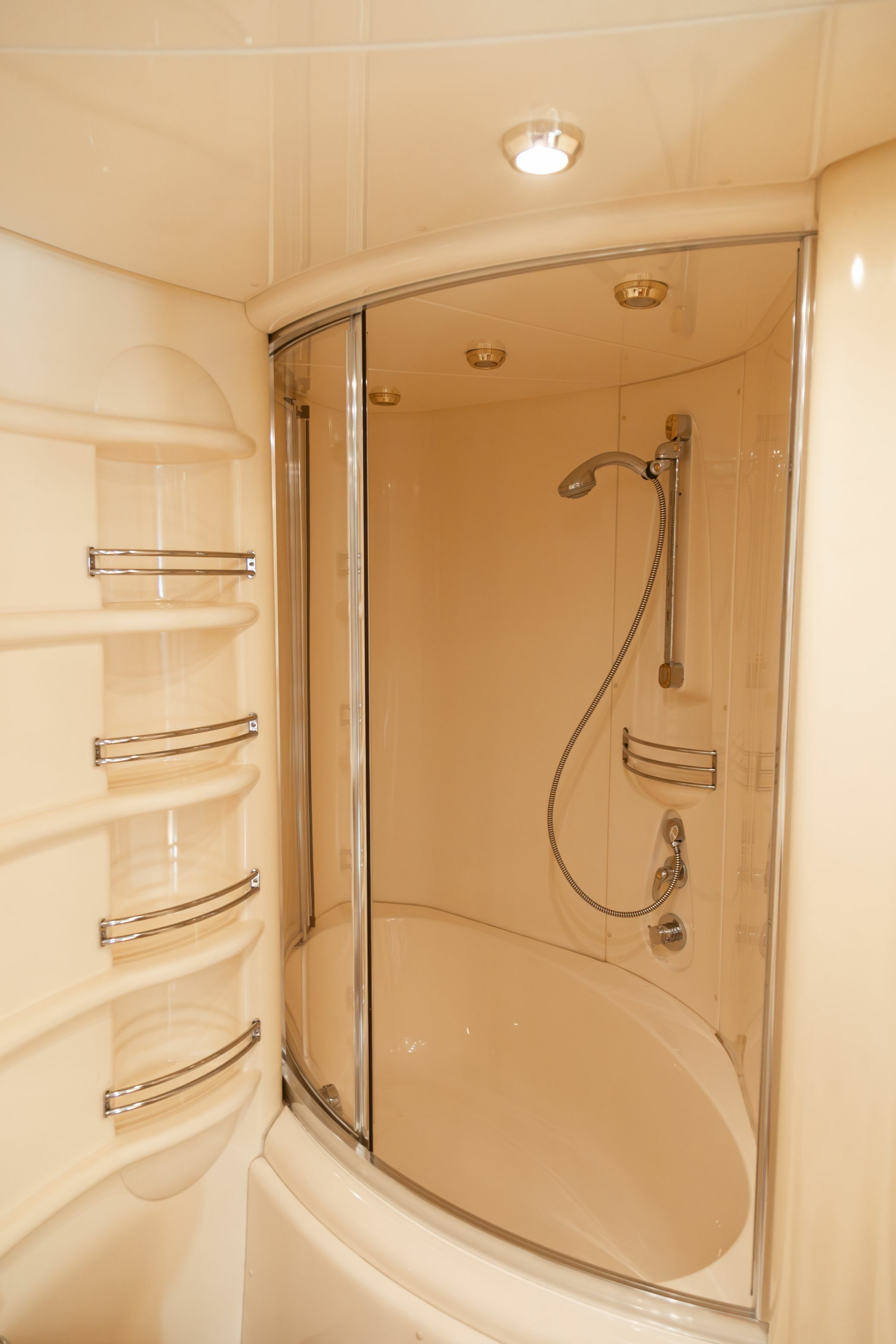 Azimut 68 | Alise