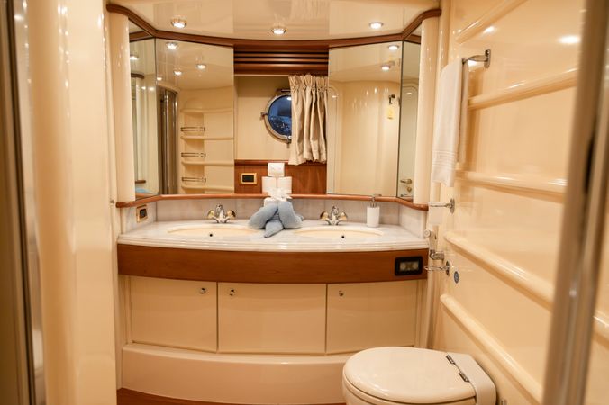 Azimut 68 | Alise
