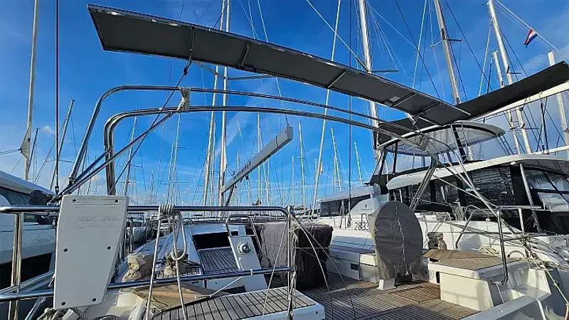 Beneteau Oceanis 51.1 | Grey Goose