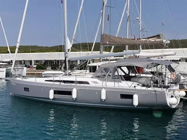 Beneteau Oceanis 51.1 | Grey Goose