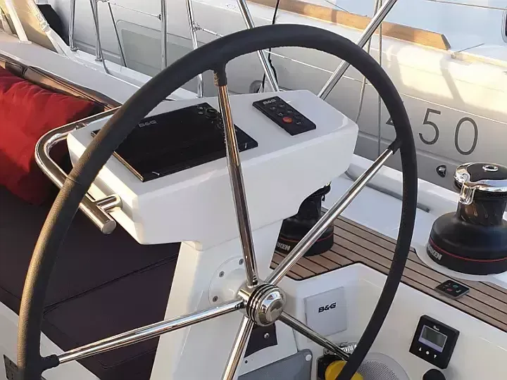 Beneteau Oceanis 51.1 | Grey Goose