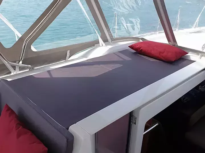 Beneteau Oceanis 51.1 | Grey Goose
