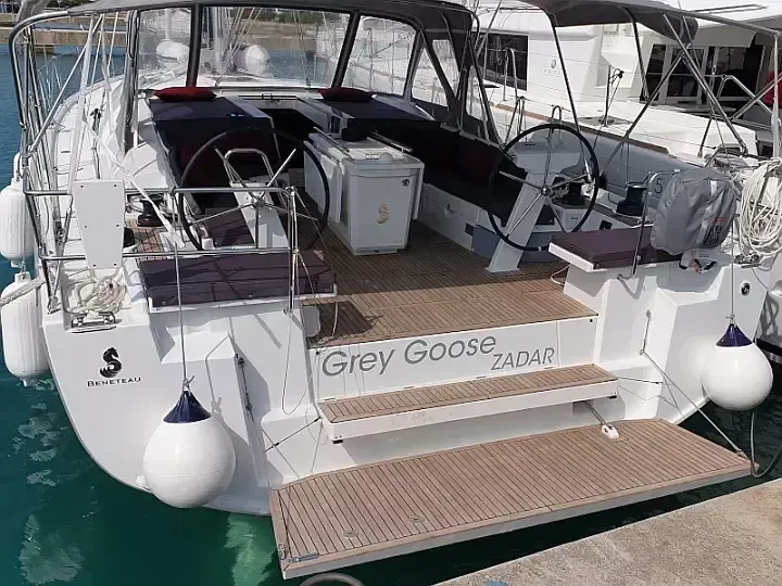 Beneteau Oceanis 51.1 | Grey Goose
