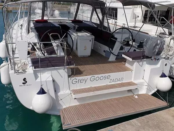 Beneteau Oceanis 51.1 | Grey Goose