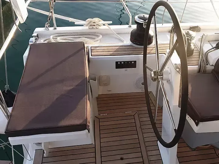 Beneteau Oceanis 51.1 | Grey Goose