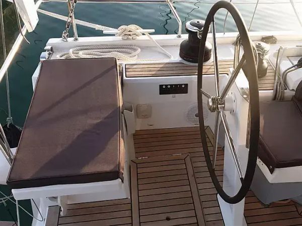 Beneteau Oceanis 51.1 | Grey Goose