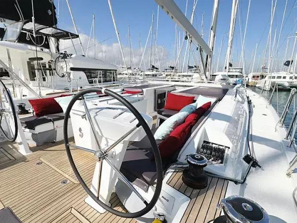 Beneteau Oceanis 51.1 | Grey Goose