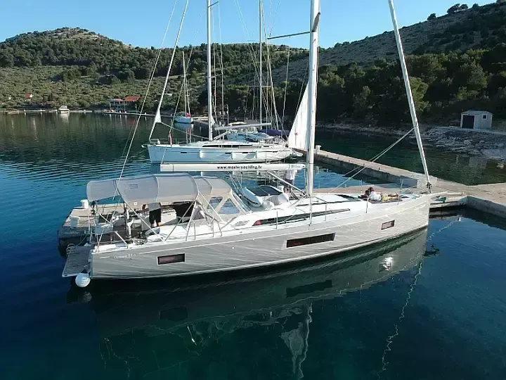 Beneteau Oceanis 51.1 | Grey Goose