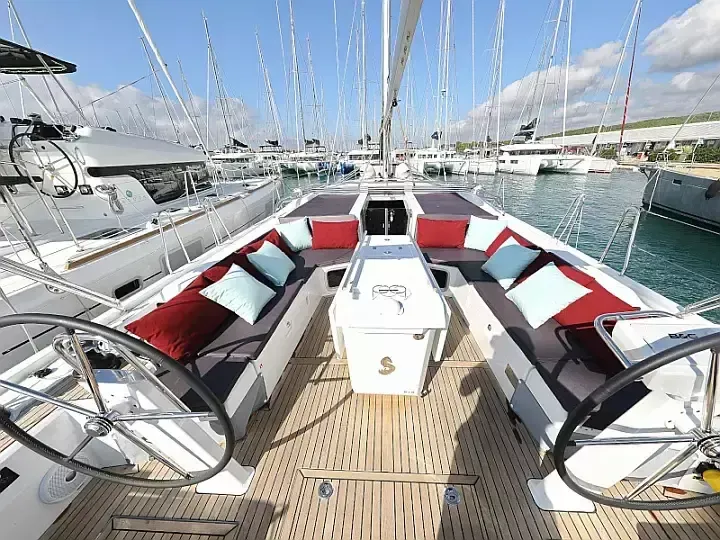 Beneteau Oceanis 51.1 | Grey Goose