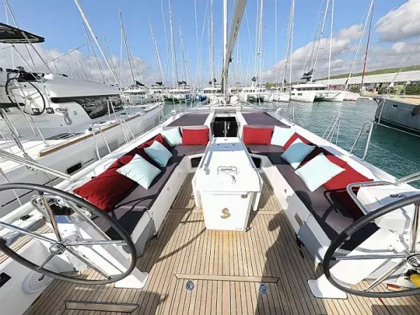 Beneteau Oceanis 51.1 | Grey Goose