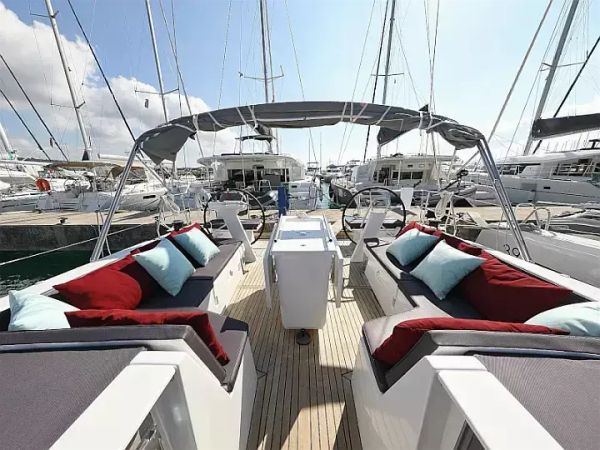 Beneteau Oceanis 51.1 | Grey Goose