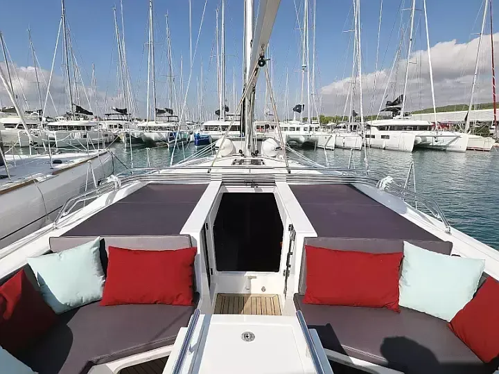 Beneteau Oceanis 51.1 | Grey Goose