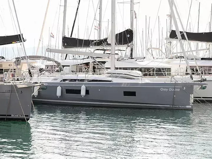 Beneteau Oceanis 51.1 | Grey Goose