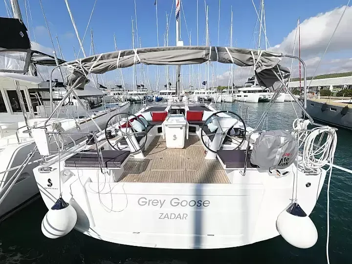 Beneteau Oceanis 51.1 | Grey Goose