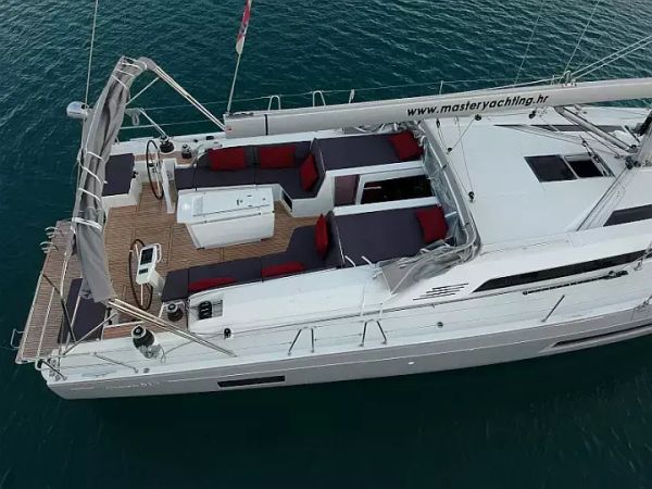 Beneteau Oceanis 51.1 | Grey Goose