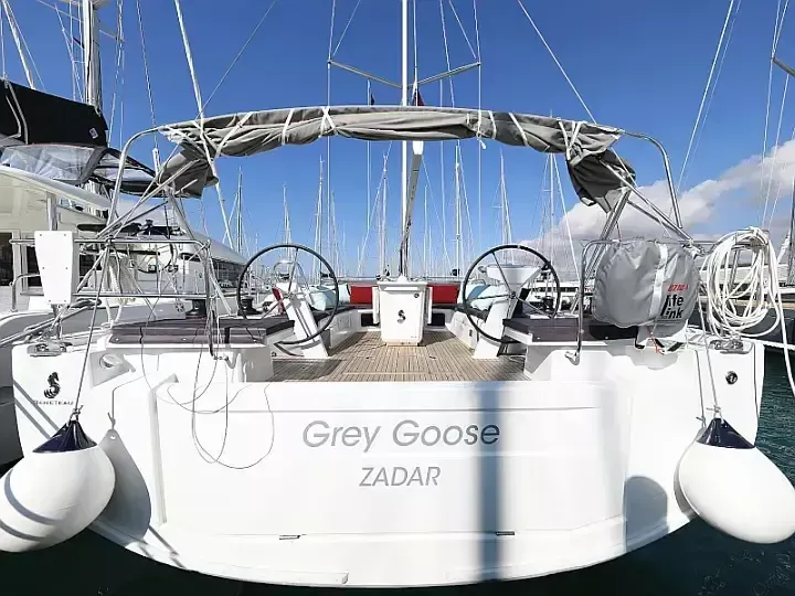Beneteau Oceanis 51.1 | Grey Goose