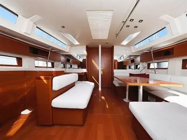 Beneteau Oceanis 51.1 | Grey Goose