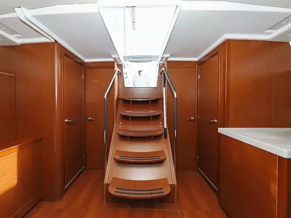 Beneteau Oceanis 51.1 | Grey Goose