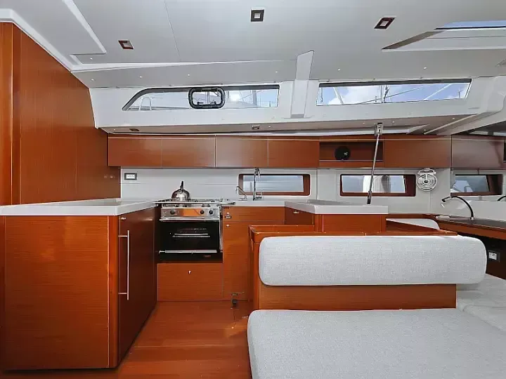 Beneteau Oceanis 51.1 | Grey Goose