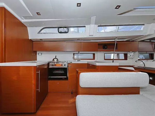 Beneteau Oceanis 51.1 | Grey Goose