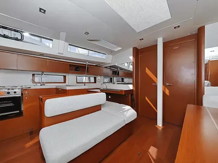 Beneteau Oceanis 51.1 | Grey Goose