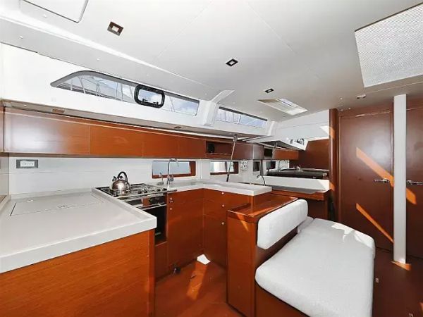 Beneteau Oceanis 51.1 | Grey Goose
