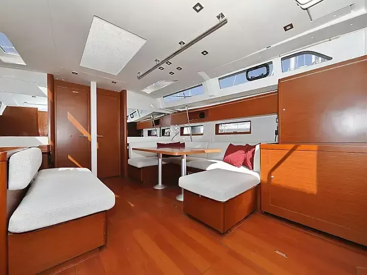 Beneteau Oceanis 51.1 | Grey Goose