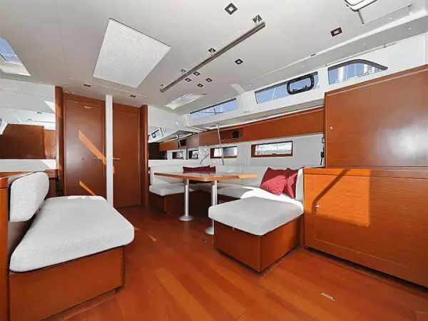 Beneteau Oceanis 51.1 | Grey Goose